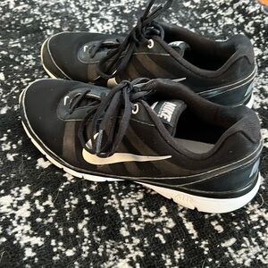 Nike Core TR